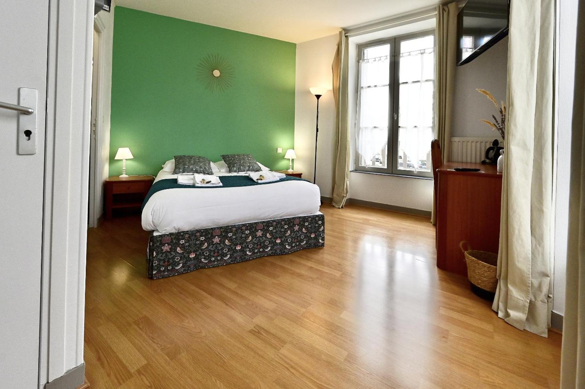Hotel La Cuisine Des Lulus Montainville  Bilik gambar